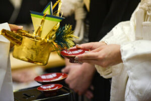 San-san-kudo: The Sacred Sake Ritual of Japanese Weddings